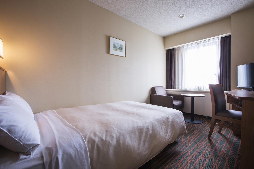 Hotel Sunroute New Сапоро Екстериор снимка