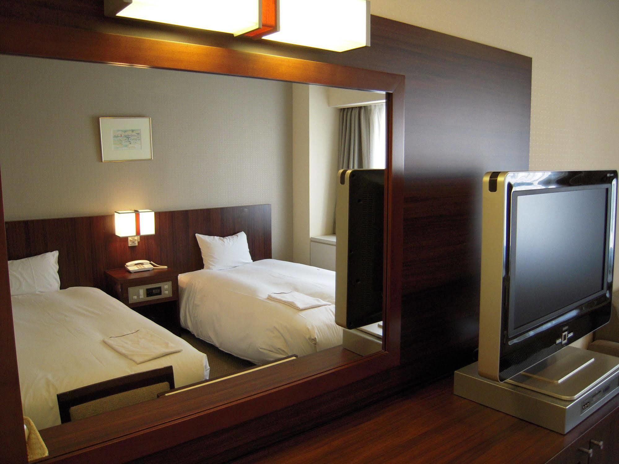 Hotel Sunroute New Сапоро Екстериор снимка