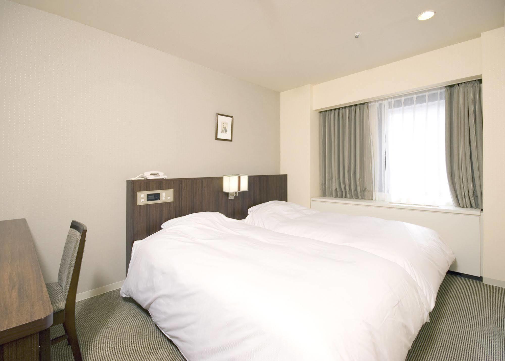 Hotel Sunroute New Сапоро Екстериор снимка