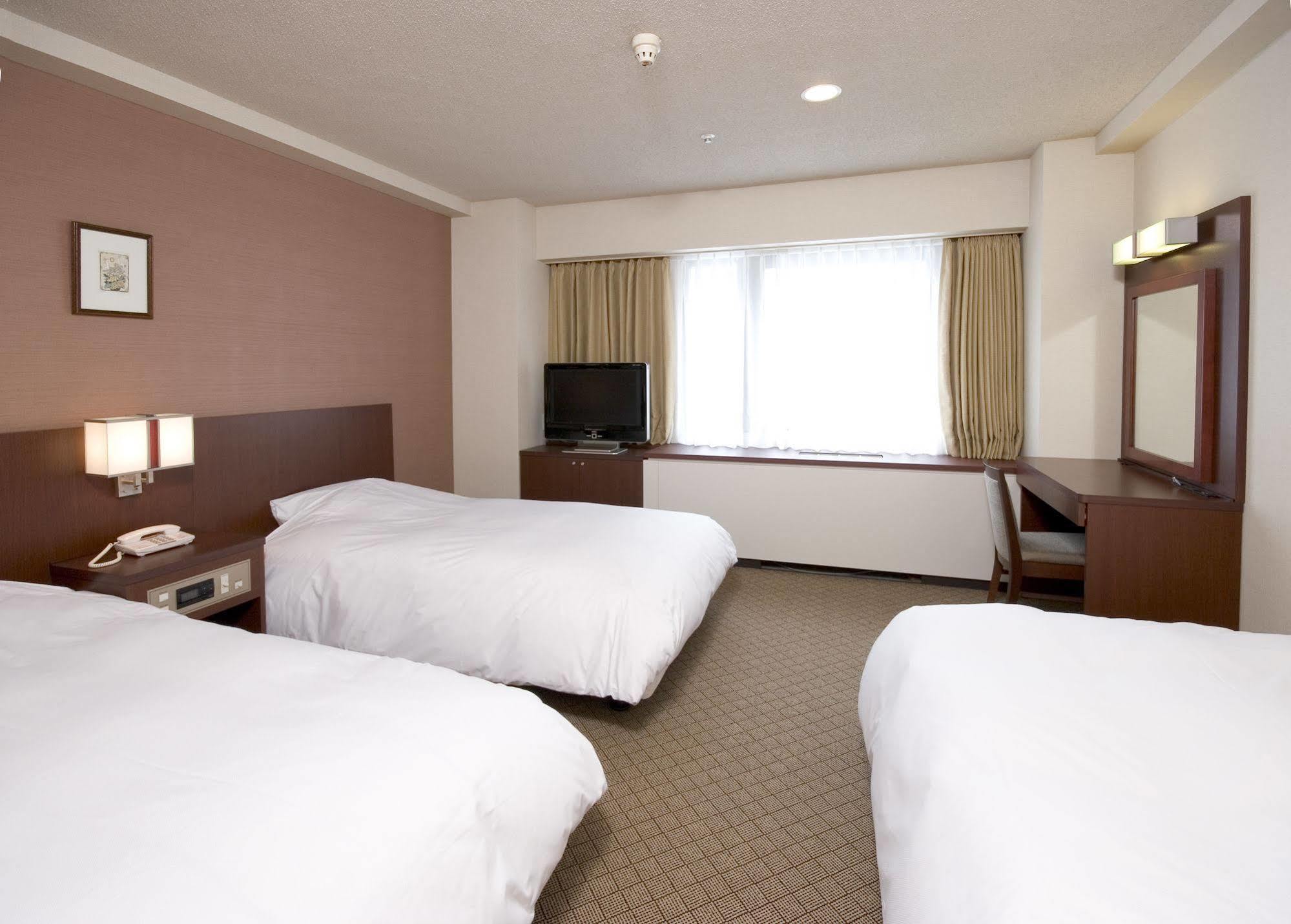 Hotel Sunroute New Сапоро Екстериор снимка