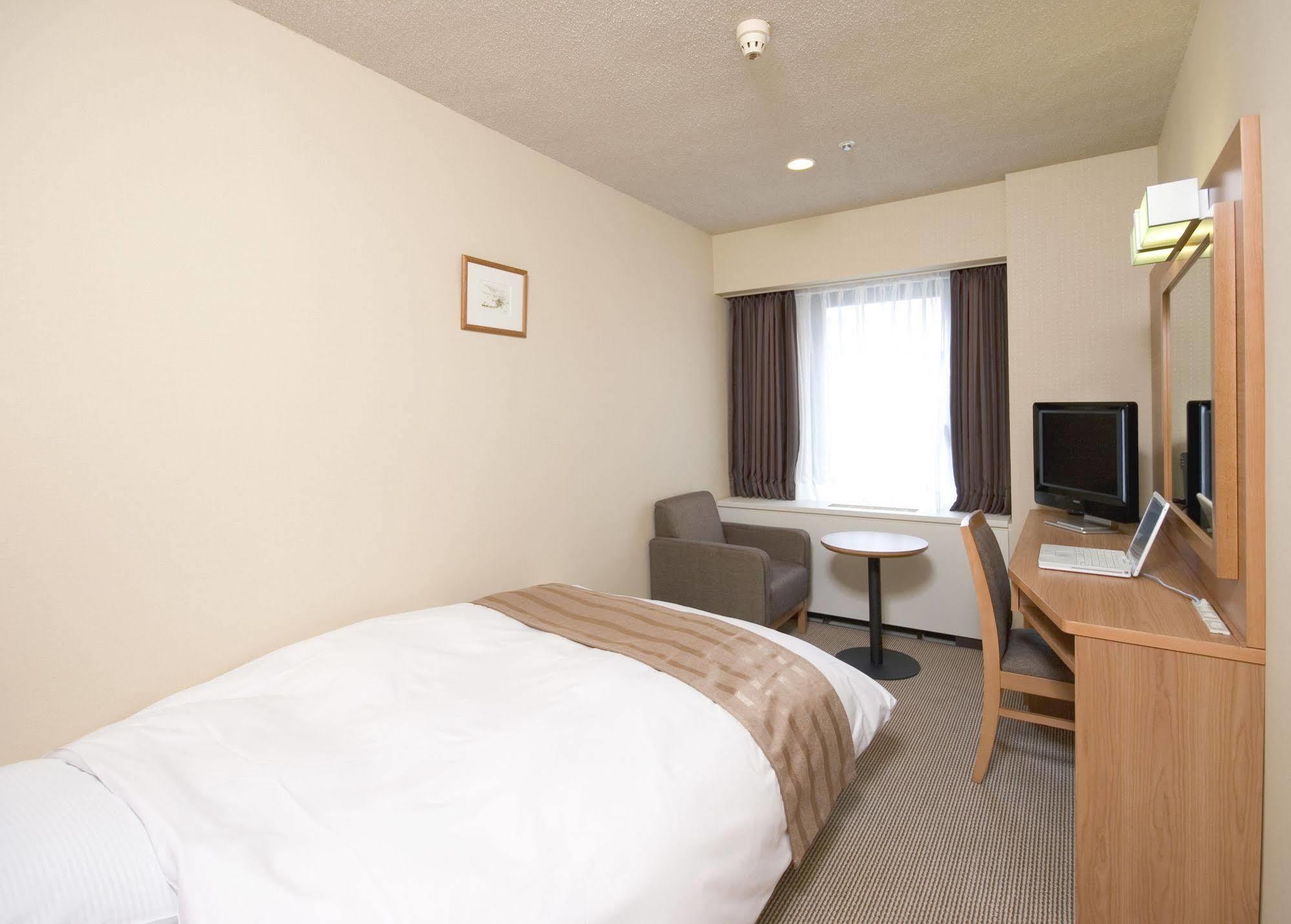 Hotel Sunroute New Сапоро Екстериор снимка