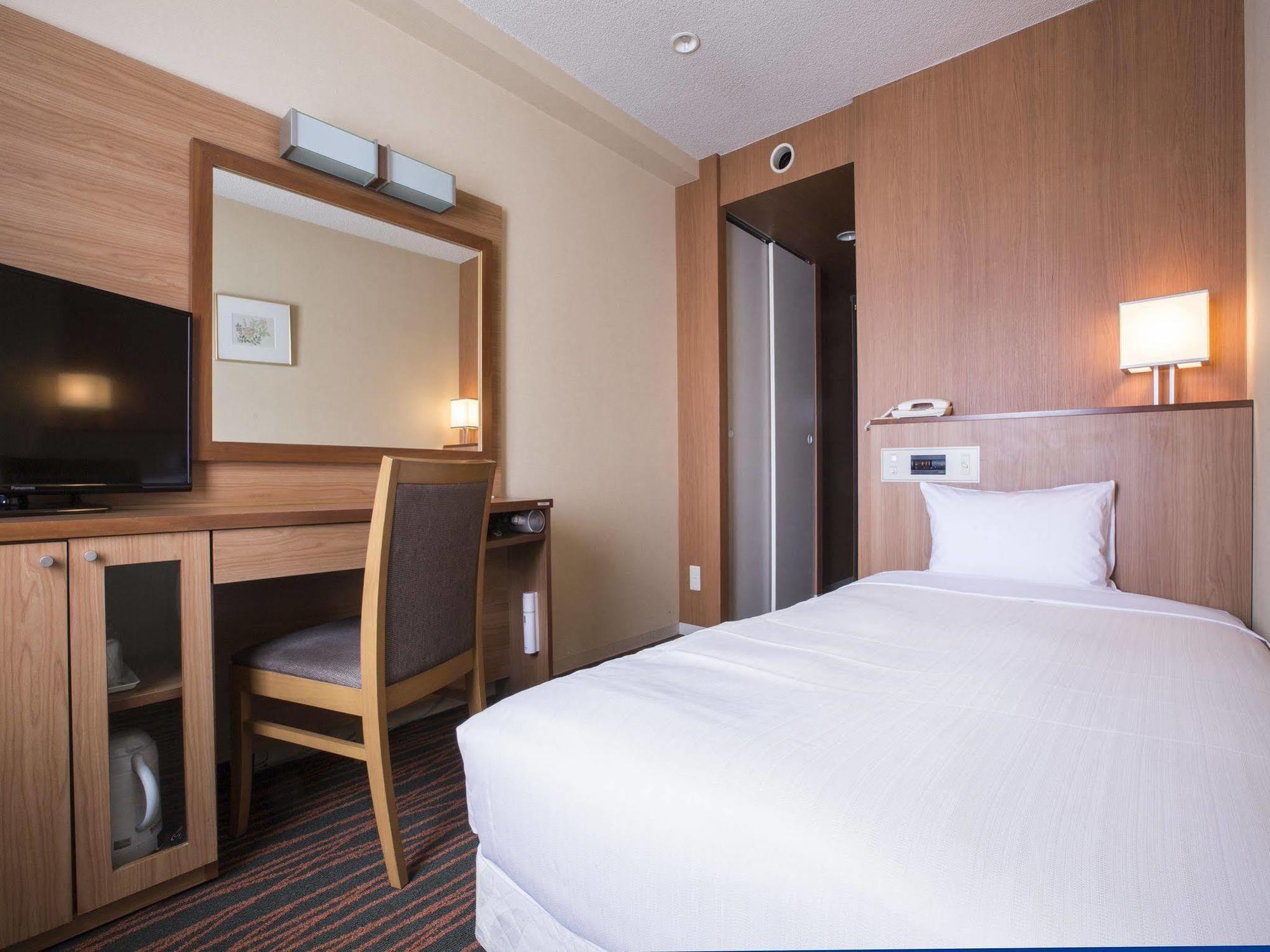 Hotel Sunroute New Сапоро Екстериор снимка